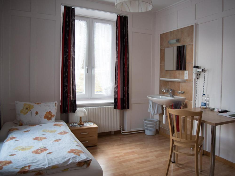 Hotel Restaurant Raben Linthal Eksteriør bilde
