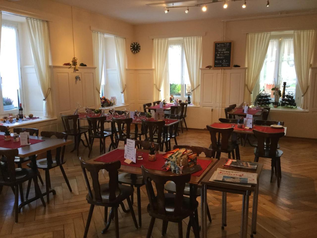 Hotel Restaurant Raben Linthal Eksteriør bilde